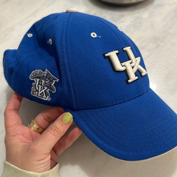 University of Kentucky Hat - Picture 1 of 9